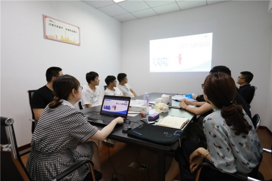 新員工培訓(xùn)上崗