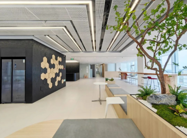 【年代建設(shè)】匠心打造秀湖畔 華宇中心5A級(jí) 商用辦公樓