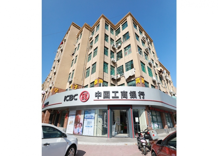 南溪路工行裝飾