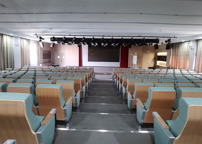 余新小學(xué)報告廳改造